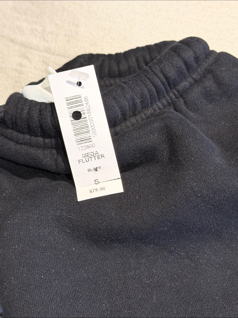 ARITZIA NWT BLACK SWEATFLEECE SET MEGA FLUTTER & MEGA HOODIE - Picture 3 of 11